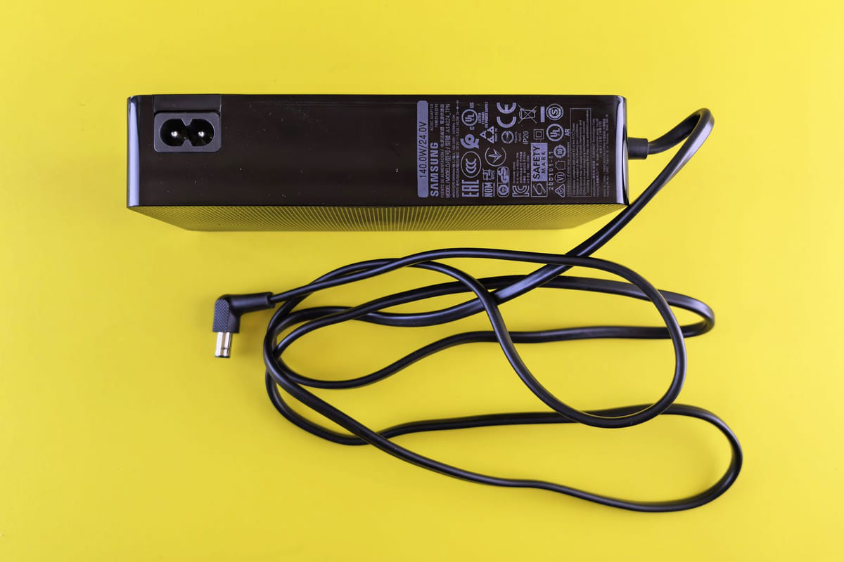 ราง 12V PSU: ตัวเลขบนสเปกที่หลายคนมองข้าม แต่คือหัวใจของความเสถียร